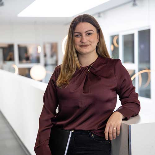 Kim Volks, Marketing